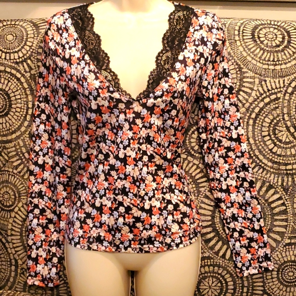 NWOT Cute Top